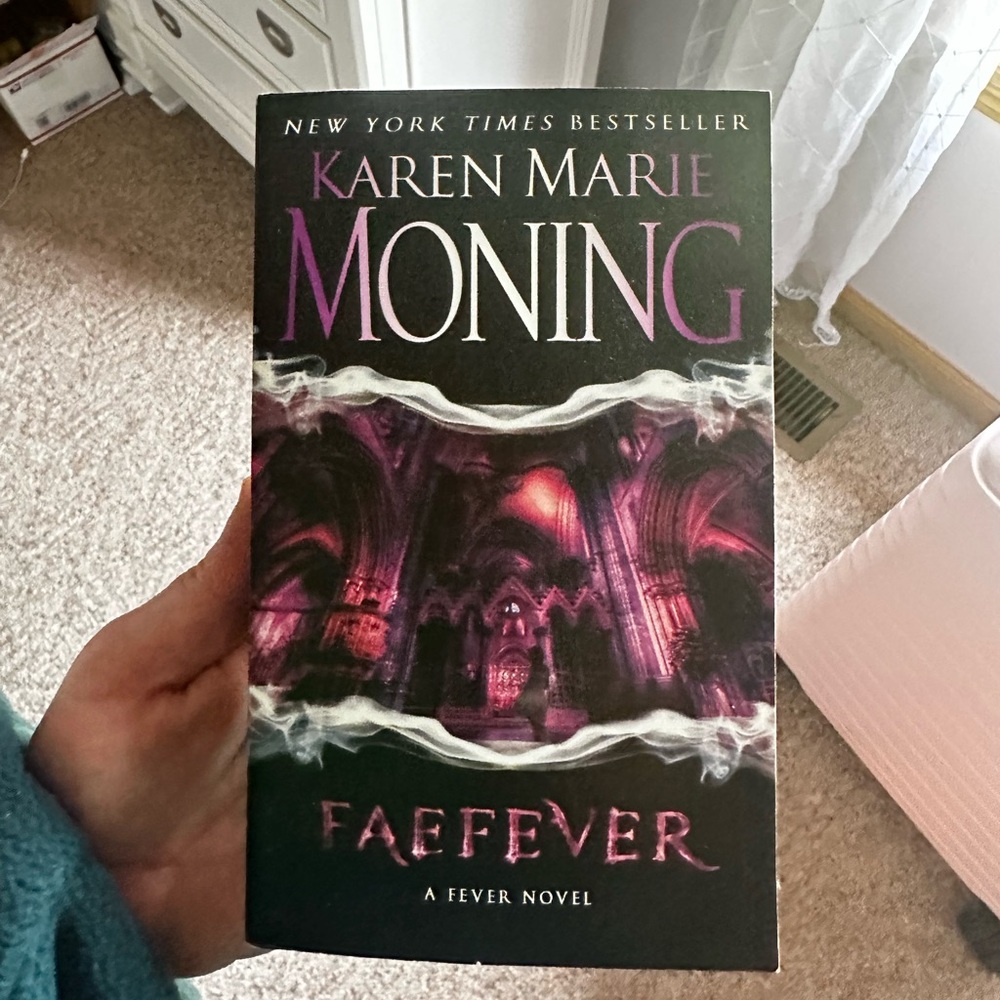 Faefever by Karen Marie Moning Book